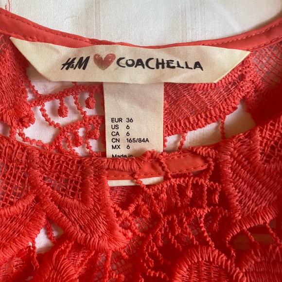 red top - Picture 2 of 2